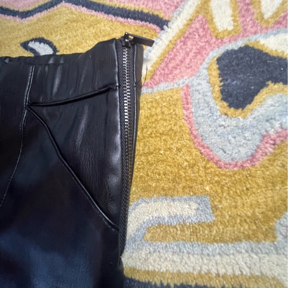 Zara Faux Leather Pants Size Large Black Side Zipper Elastic Waist Ankle Zipper - Picture 6 of 15